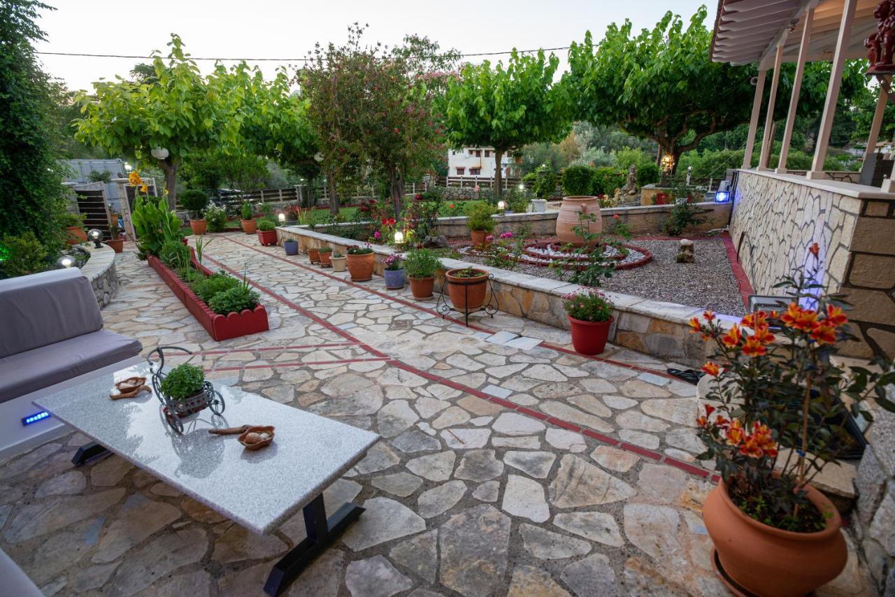 Rock Garden Villa Marantochori Екстер'єр фото
